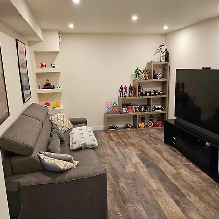 Beautiful Air-conditioned With Pool And Hot Tub Villa