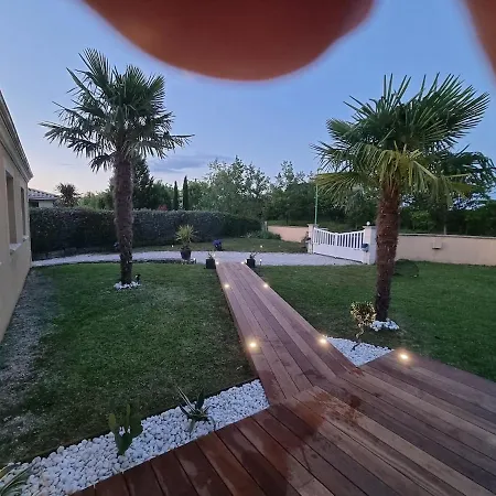 Beautiful Air-conditioned With Pool And Hot Tub Villa *